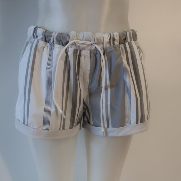 Womens Lululemon White Gray Striped Play All Day Groovy Nimbus Athletic Short 10 - Picture 1 of 11